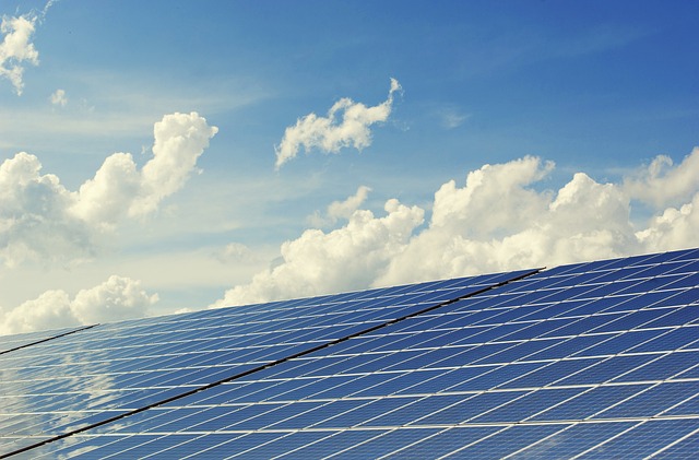 Peut-on brancher un panneau solaire en direct ?