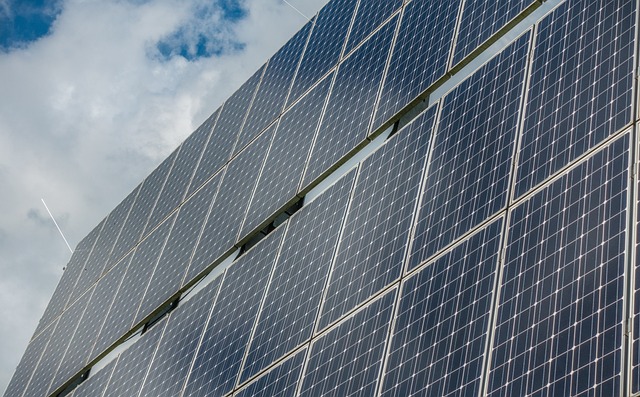 Faut-il un fusible entre le panneau solaire et le régulateur ?